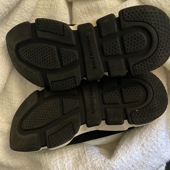 WOMEN'S SPEED RECYCLED KNIT SNEAKER IN BLACK/WHITE - Picture 3 of 3